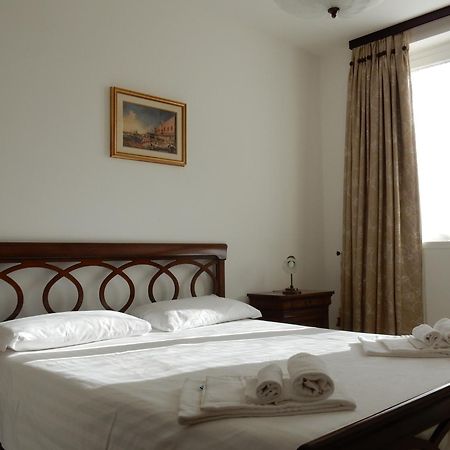 Golfo Gabella Lake Resort Maccagno Екстер'єр фото